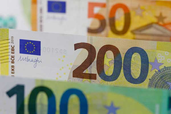 水滴公司：2025年归母净利润5.69亿元，同比增长54.8%